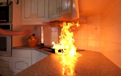Keukenbrand blussen met een Firemill brandblusser